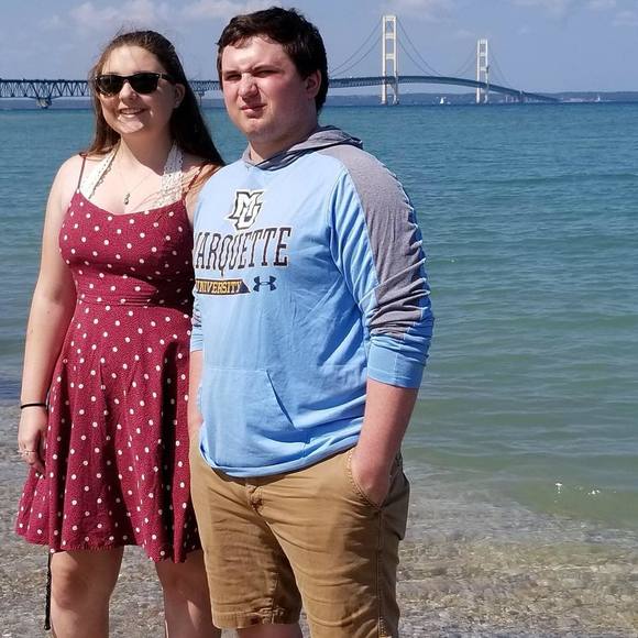 Meet your Posher, Holly - Picture 1 of 1